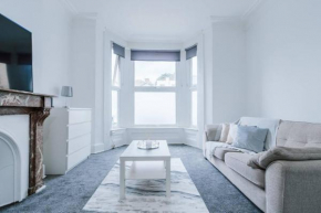 Cozy 2 Bed Flat in Central London